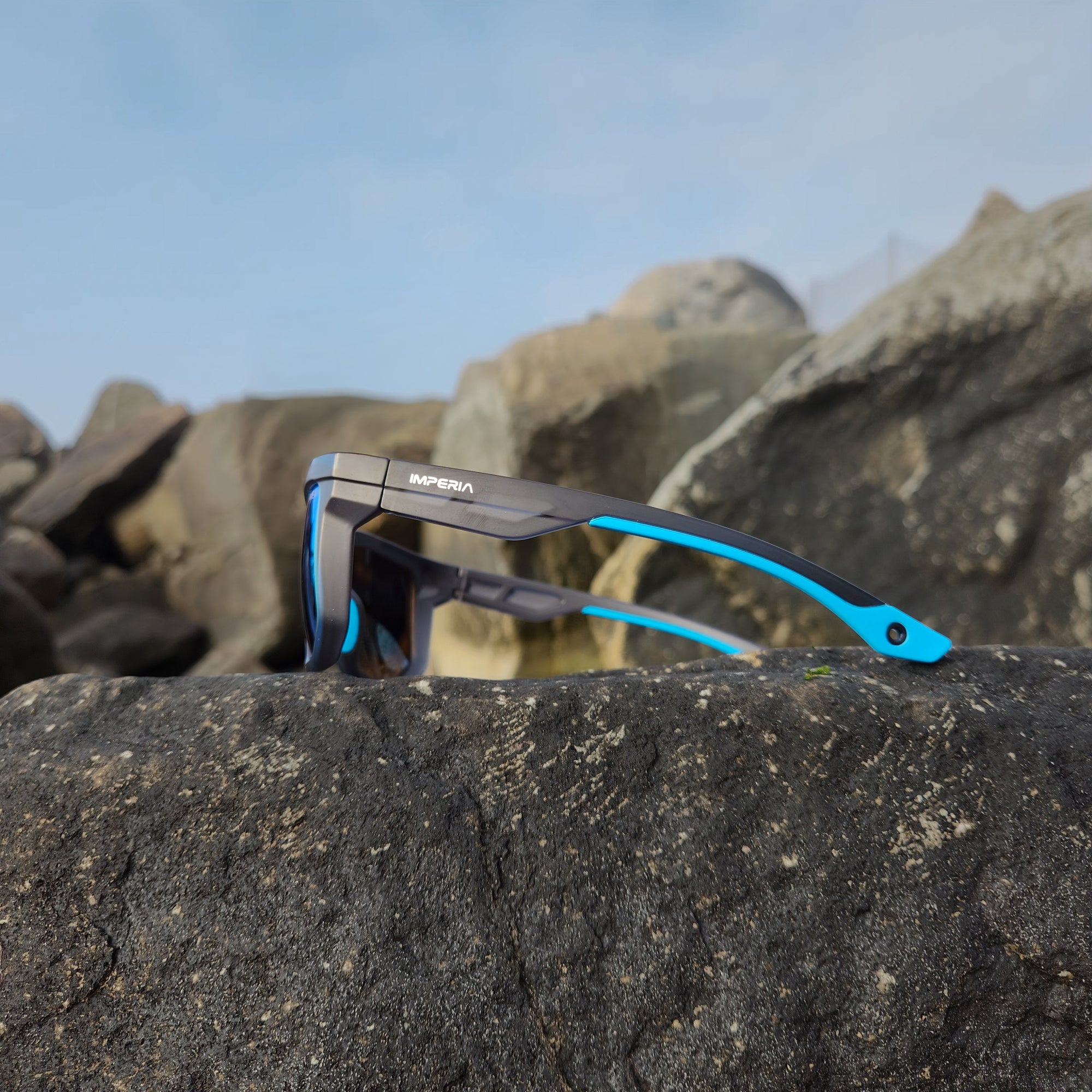LIGHT BLUE CARBON